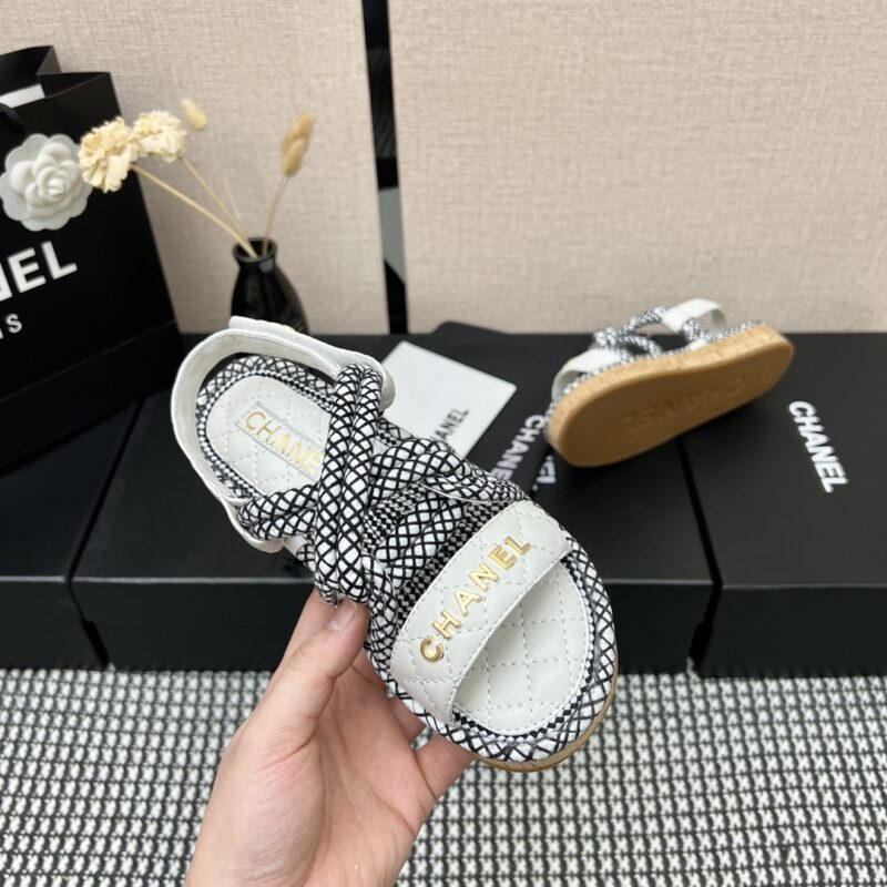 Ch@nel 2022SS Slides - Image 5