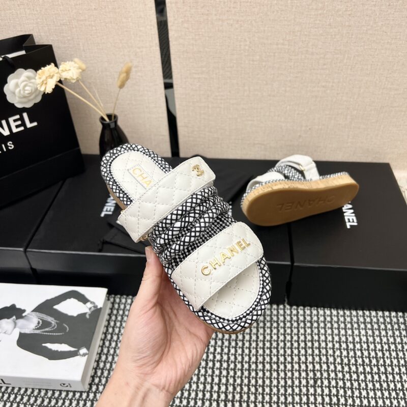 Ch@nel 2022SS Slides - Image 3