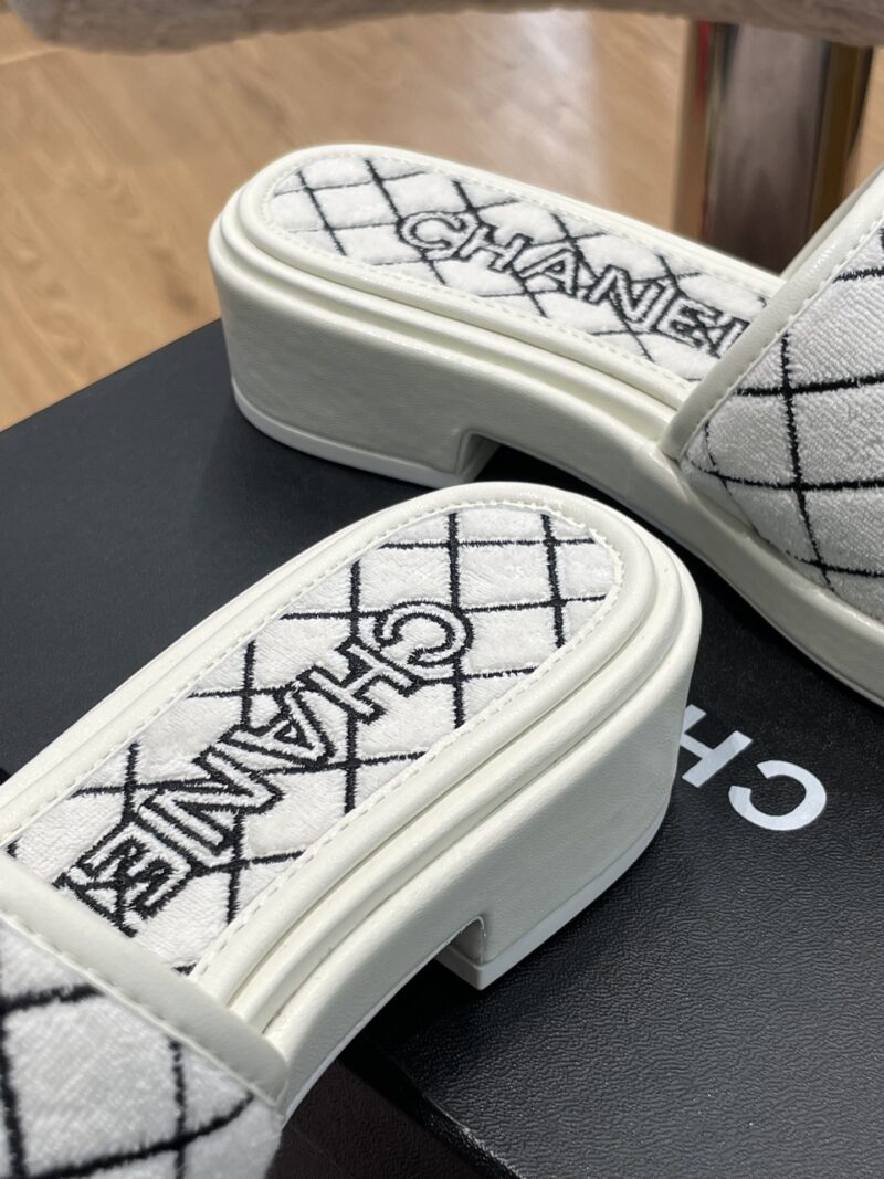 Ch@nel 2022ss Slides - Image 4