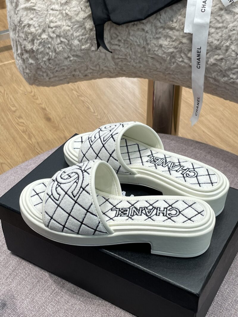 Ch@nel 2022ss Slides - Image 8