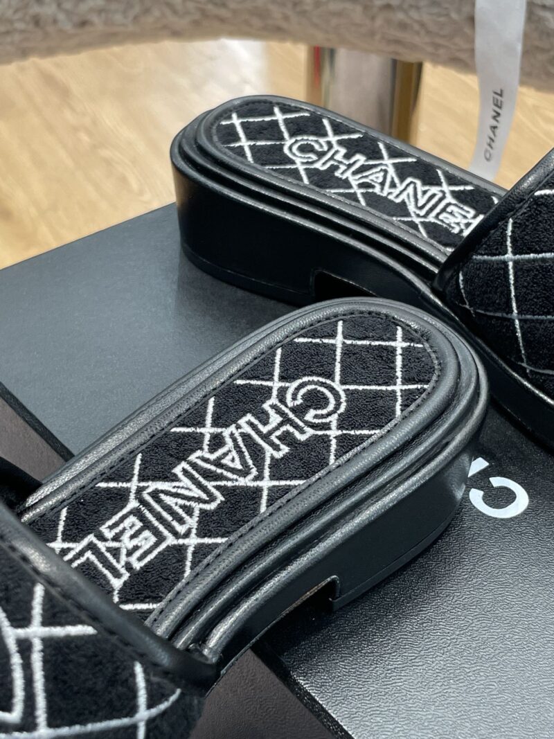 Ch@nel 2022ss Slides - Image 2