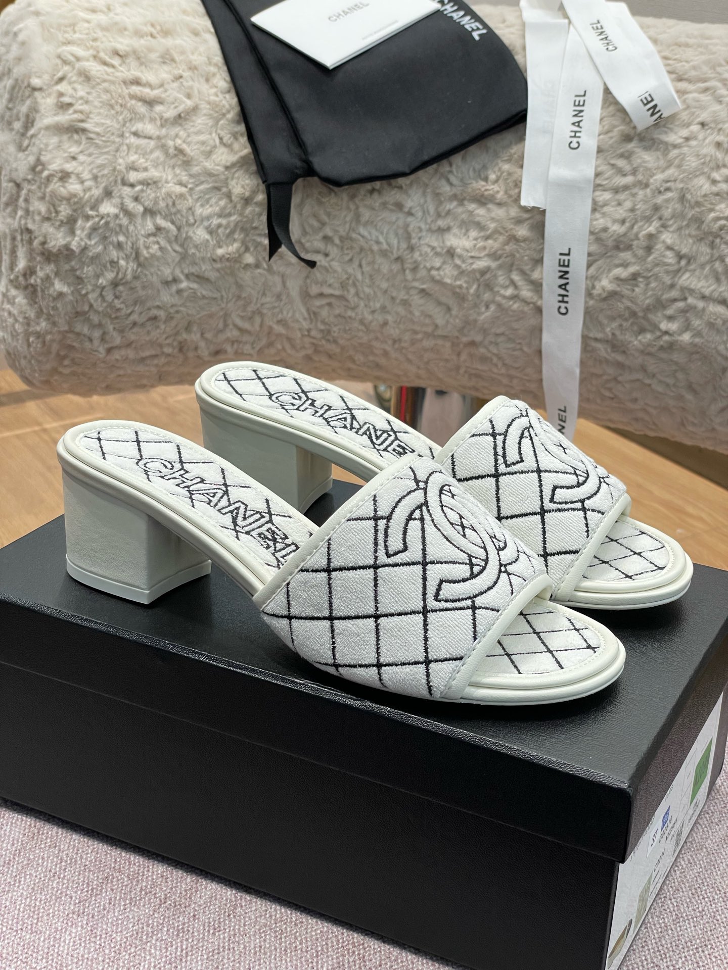 qw-654326rewwrewerwer_4_.jpg Ch@nel 2022ss Slides - Image 1