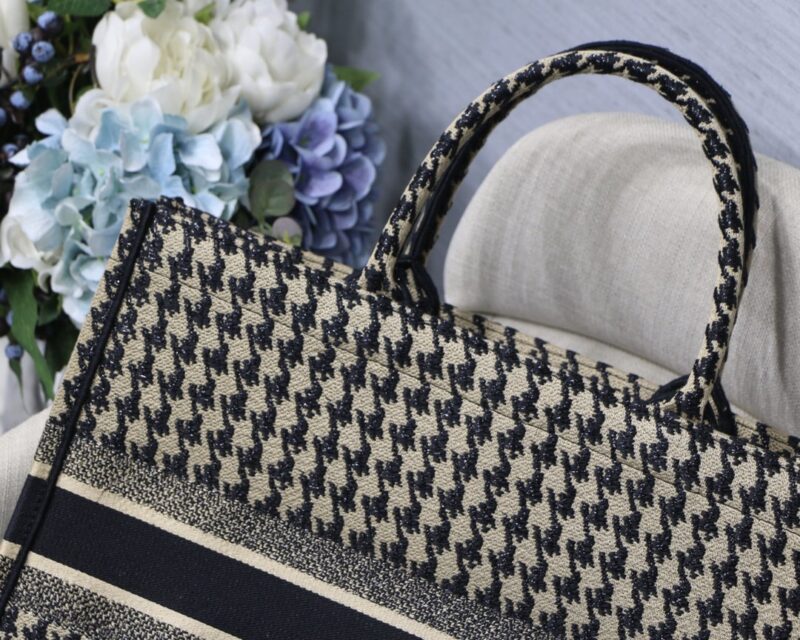 Diro Book Tote Bags-42*32*5CM - Image 3