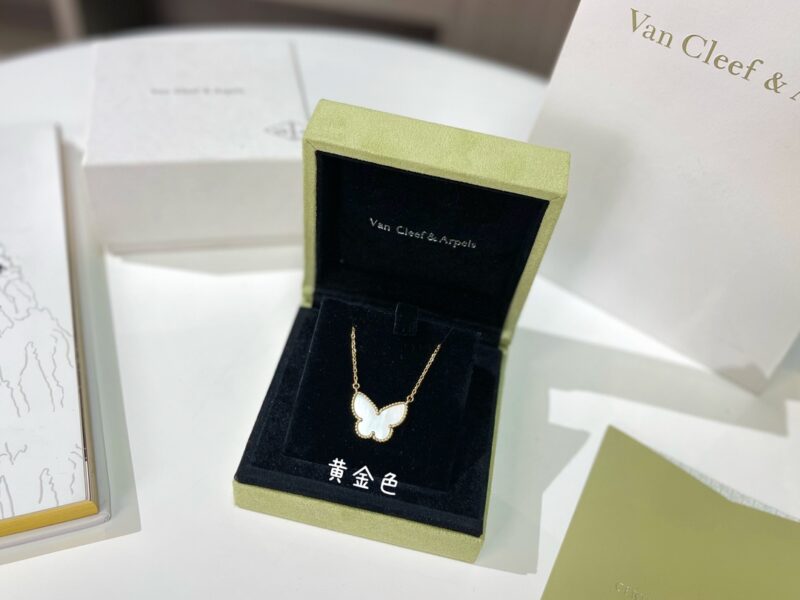 Van Cleef & Arpels Necklace - Image 4