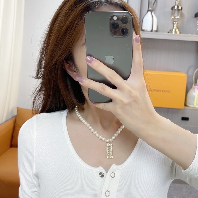 Diro Necklace - Image 6