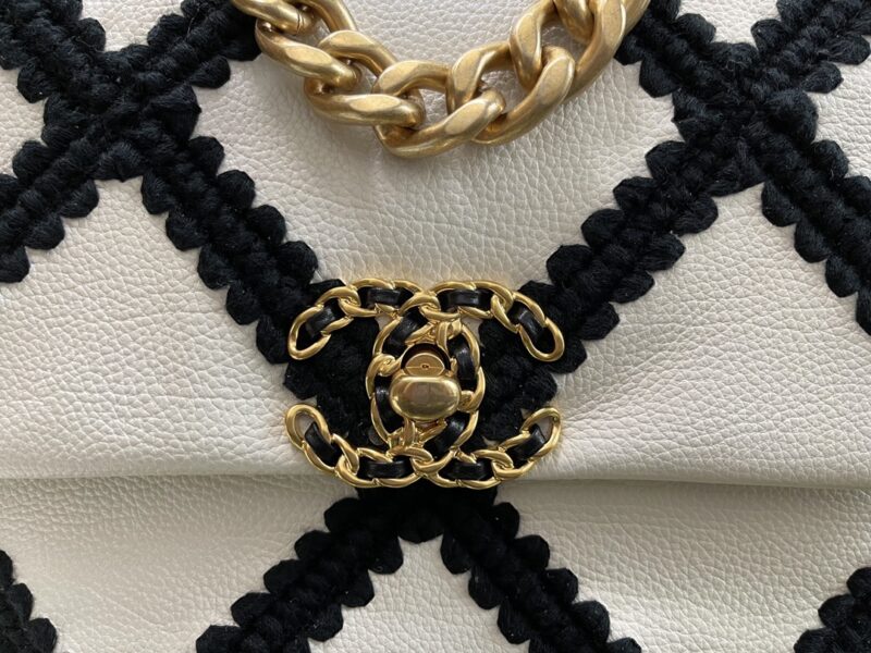 Ch@nel 19 Flap Bag-16*26*9CM - Image 6