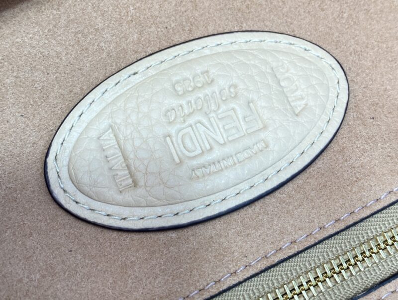 FendI Medium Baguette Bag-27×6×15CM - Image 8