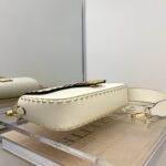 FendI Medium Baguette Bag-26x15x4CM - Image 4