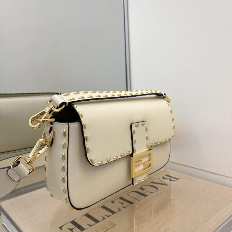 FendI Medium Baguette Bag-26x15x4CM - Image 5