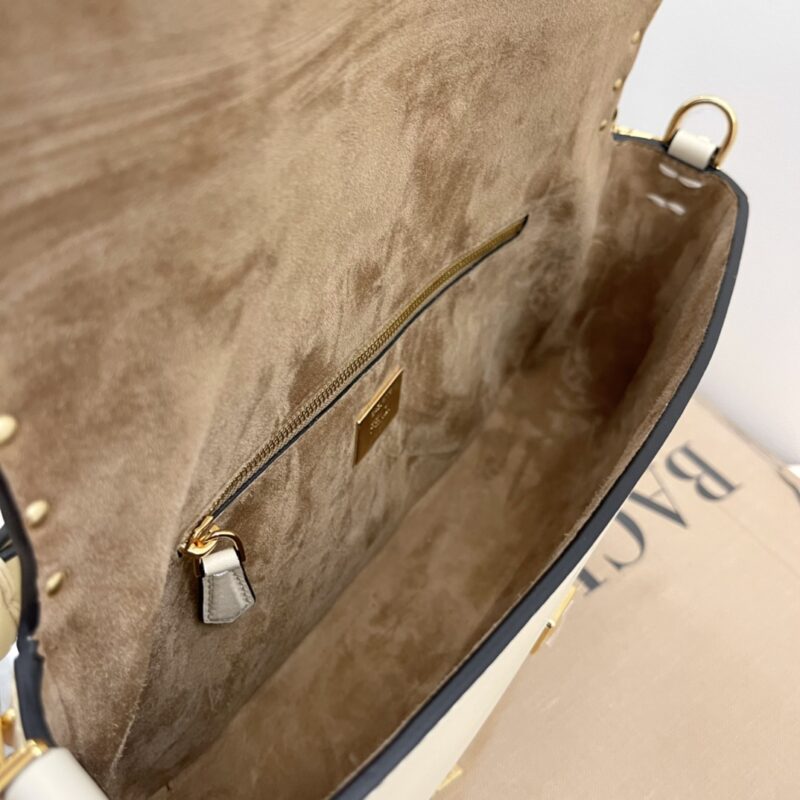 FendI Medium Baguette Bag-26x15x4CM - Image 8