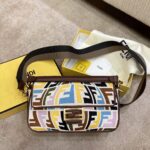 Fendi Medium Baguette Bag-26x15x4CM