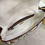 Fendi Medium Baguette Bag-26x15x4CM - Image 7