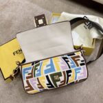 Fendi Medium Baguette Bag-26x15x4CM - Image 8