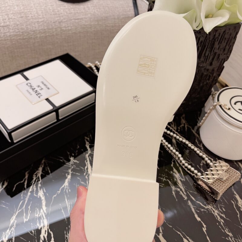 Ch@nel Slides - Image 9