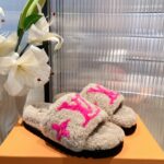 Louis Vuitton Slippers