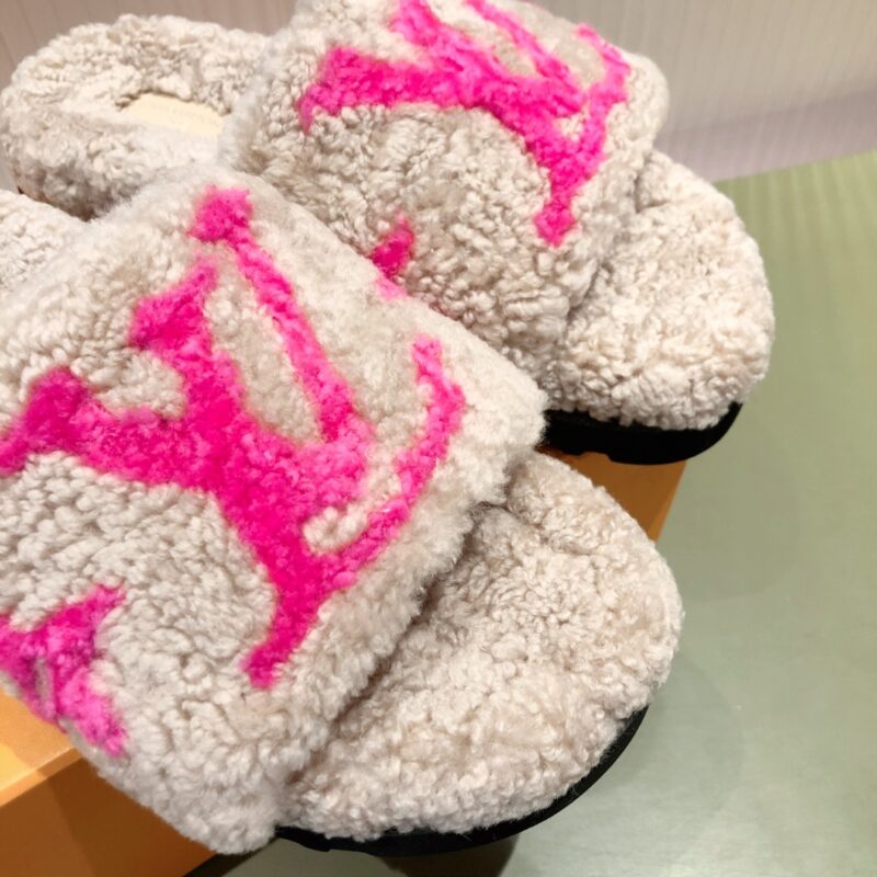 Louis Vuitton Slippers - Image 4