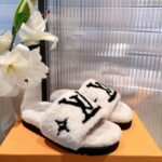 Louis Vuitton Slippers