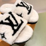 Louis Vuitton Slippers - Image 4