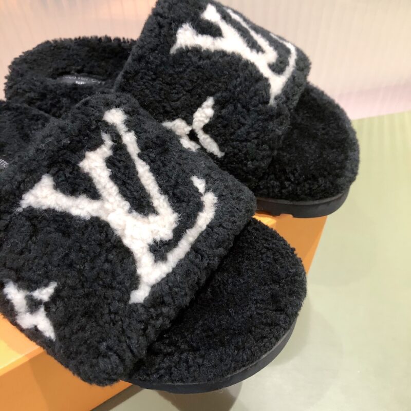 Louis Vuitton Slippers - Image 3