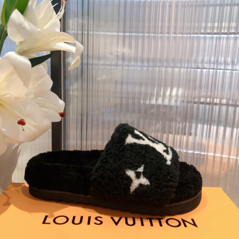 Louis Vuitton Slippers - Image 4