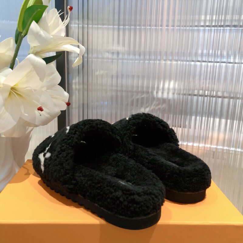 Louis Vuitton Slippers - Image 6