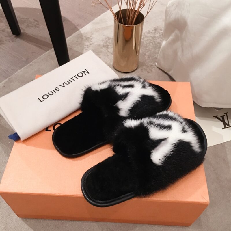 Louis Vuitton Slippers - Image 5