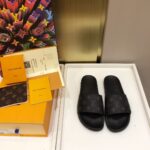 Louis Vuitton Slippers