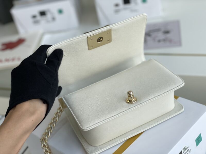 Ch@nel Boy Bag-Caviar-20CM - Image 6