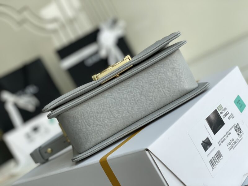 Ch@nel Boy Bag-Caviar-20CM - Image 2