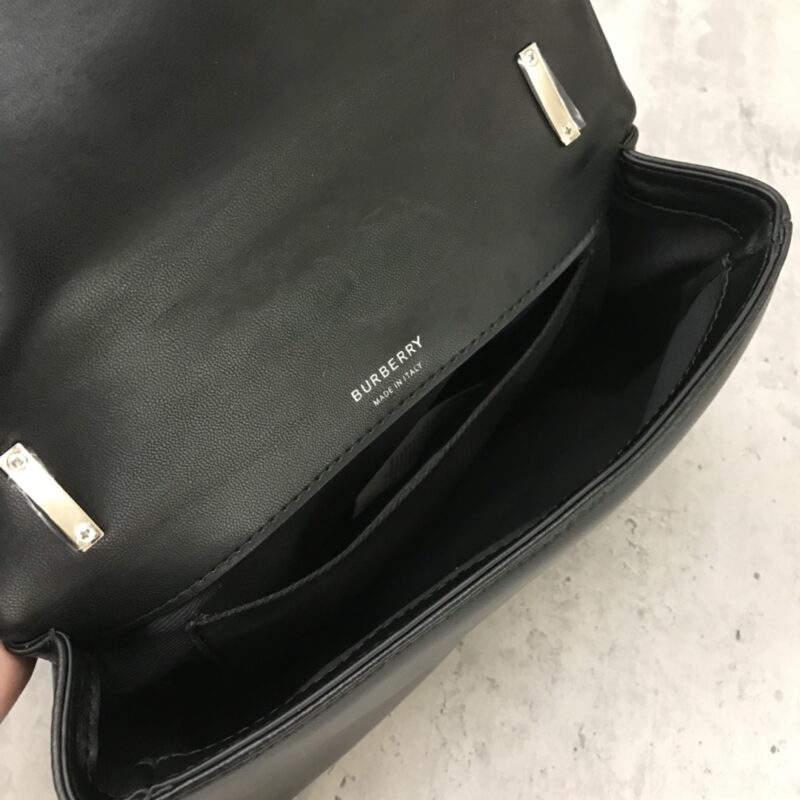 Burberry Lola Chain Bag-23*13*6CM - Image 9