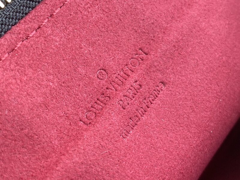 Louis Vuitton Pochette Accessories-21*13*3CM - Image 4