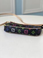 Louis Vuitton Pochette Accessories-21*13*3CM - Image 3