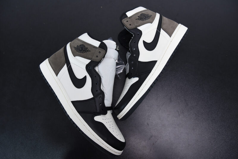 AIR JORDAN 1 HIGH OG “DARK MOCHA” 555088-105 - Image 3