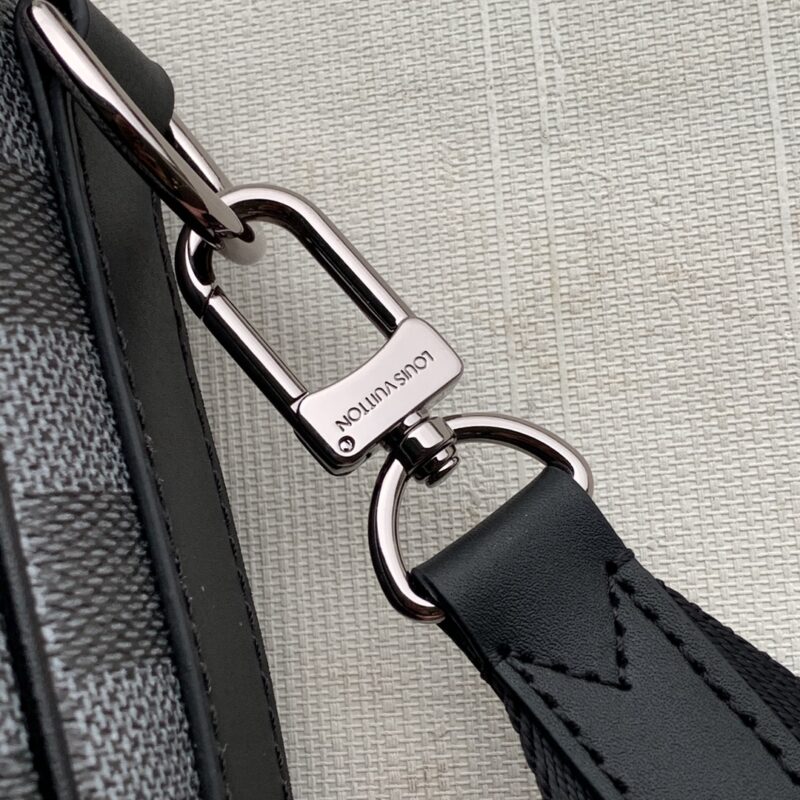 Louis Vuitton Studio Messenger Bag-23.5* 14*5 CM - Image 4