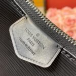 Louis Vuitton Easy Pouch On Strap-19*11.5*3CM - Image 3