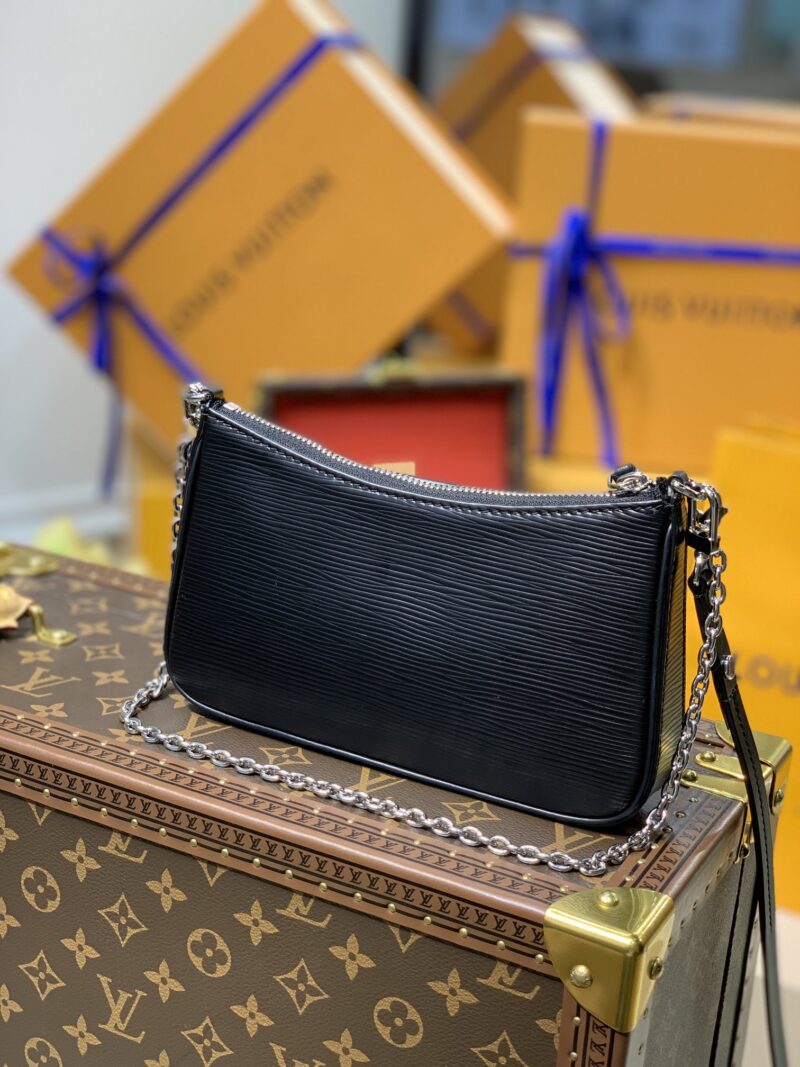 Louis Vuitton Easy Pouch On Strap-19*11.5*3CM - Image 6