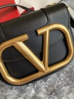 Valentino Garavani Supervee Handbags-18*8*15CM - Image 3