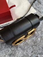 Valentino Garavani Supervee Handbags-18*8*15CM - Image 6