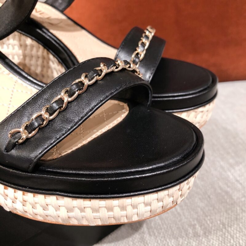 Ch@nel Heels - Image 7