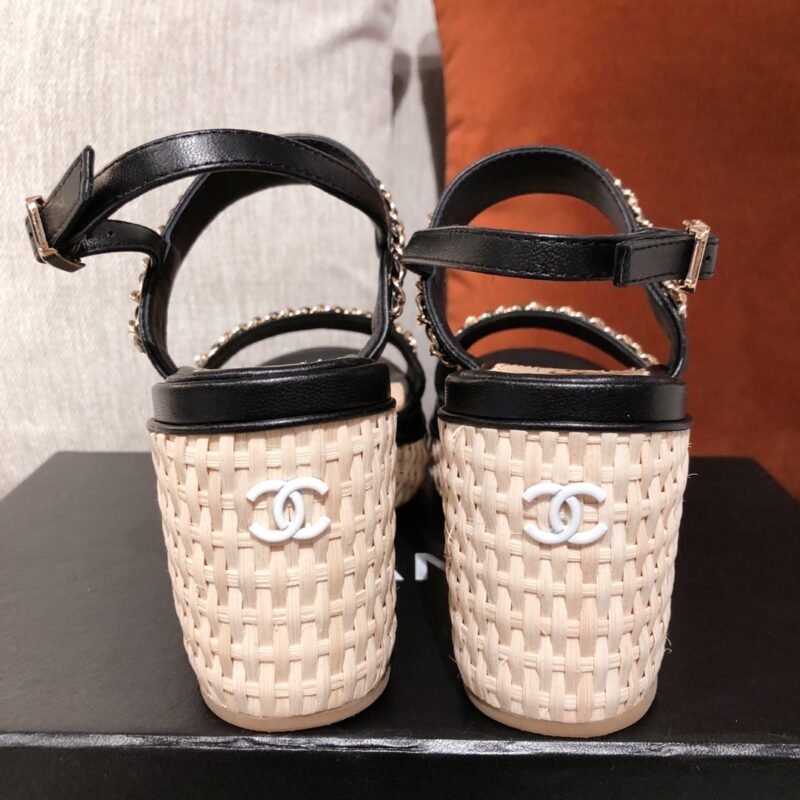 Ch@nel Heels - Image 9