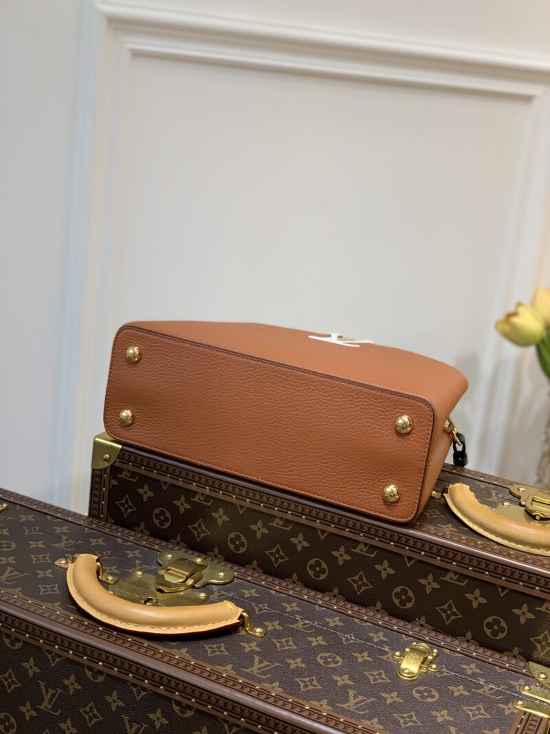 Louis Vuitton Capucines Bag-31.5*20*11CM - Image 4