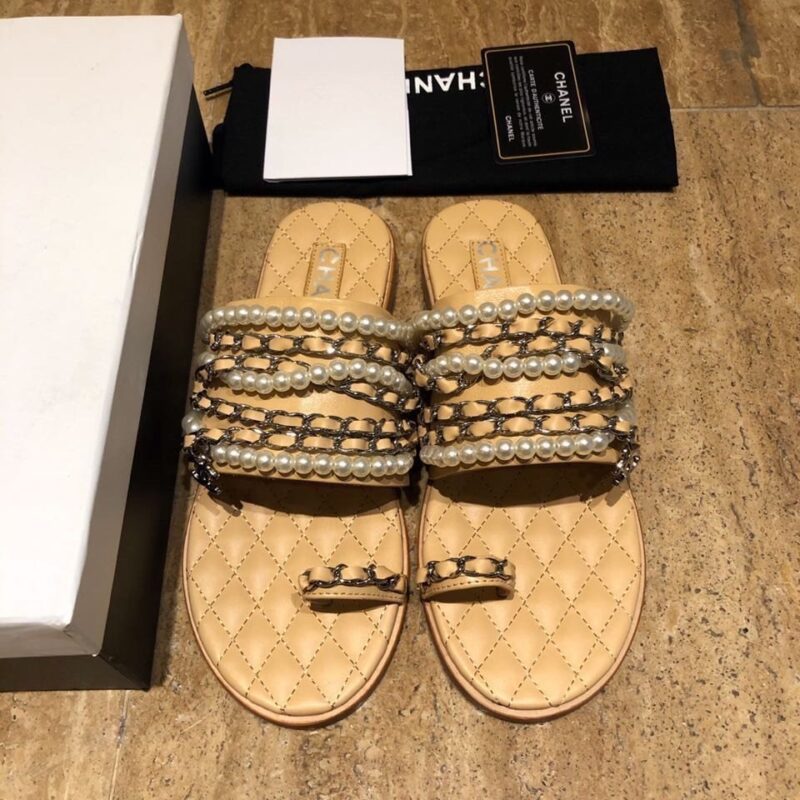 Ch@nel Slippers - Image 7