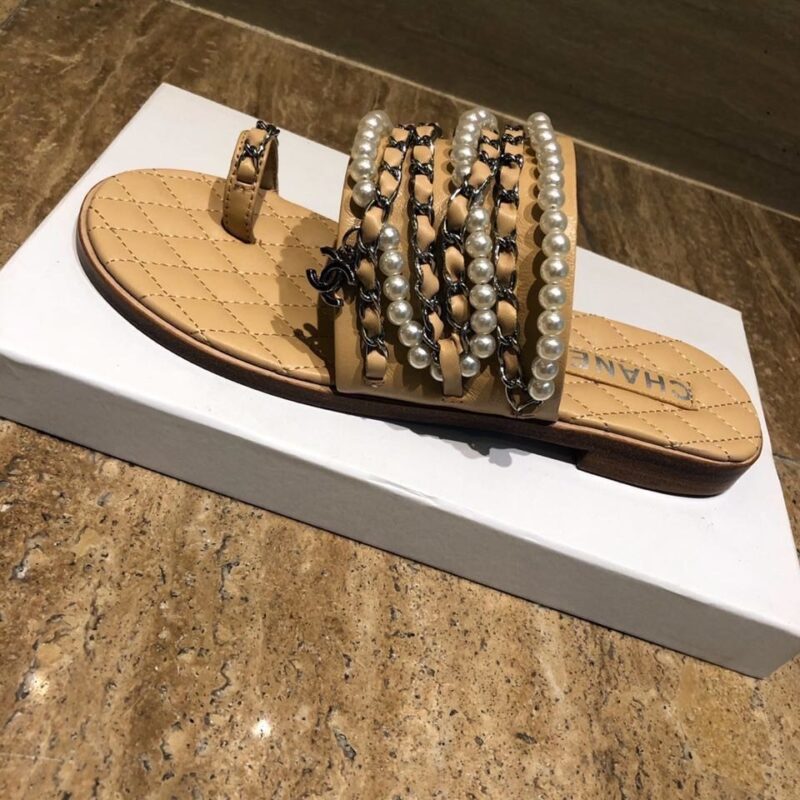 Ch@nel Slippers - Image 9