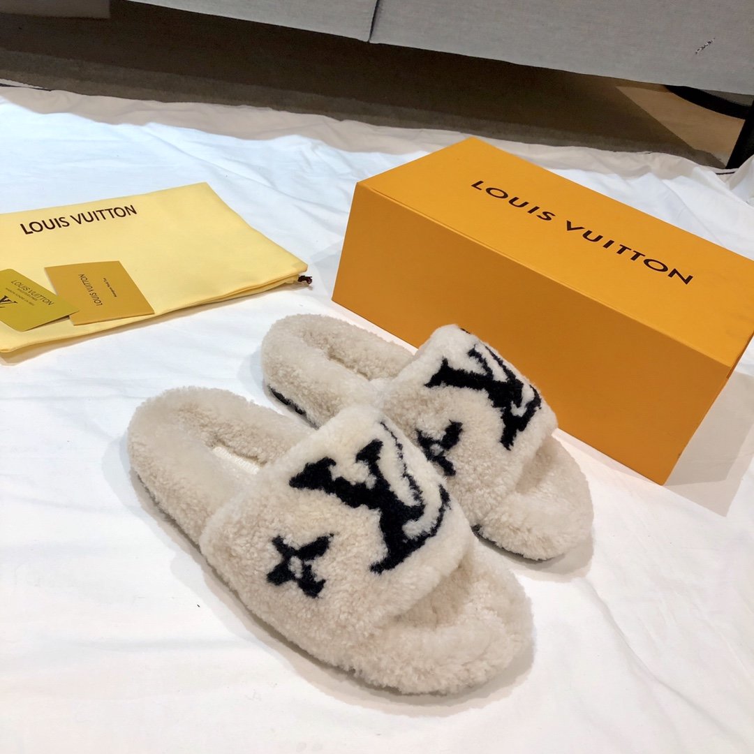 s194443243rewre_1_.jpg Louis Vuitton Wool Slippers - Image 1