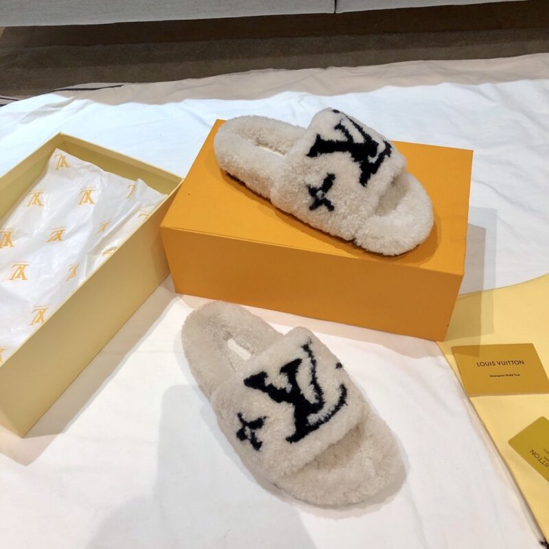 Louis Vuitton Wool Slippers - Image 7