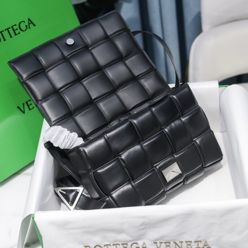 Bottega Veneta Padded Cassette Bag-26*18*8CM - Image 3