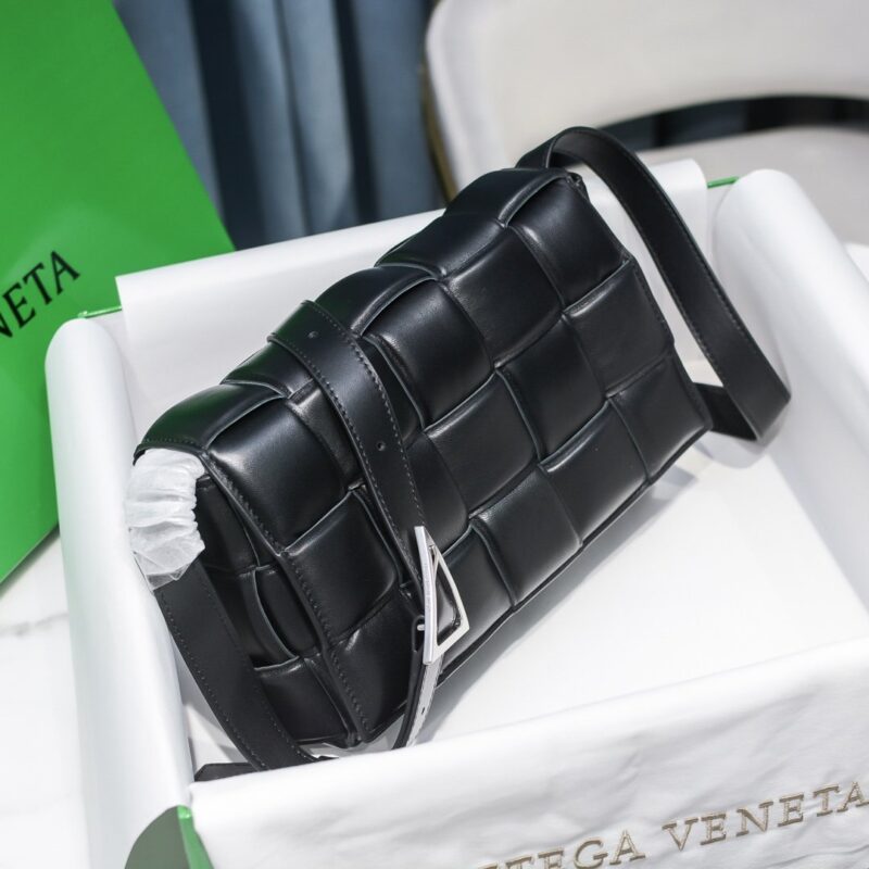 Bottega Veneta Padded Cassette Bag-26*18*8CM - Image 8