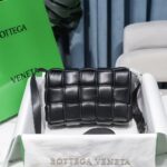 Bottega Veneta Padded Cassette Bag-26*18*8CM - Image 9