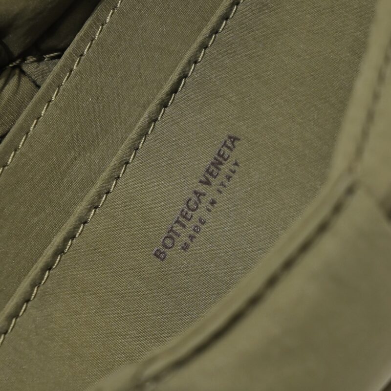 Bottega Veneta Cassette Bag-10x19x5CM - Image 2