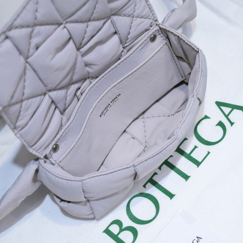 Bottega Veneta Cassette Bag-10x19x5CM - Image 2